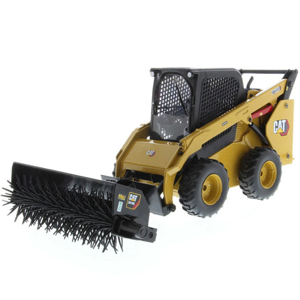 DCM28007,  Diecast Masters 1/16 Scale Cat 272D2 Skid Steer Loader