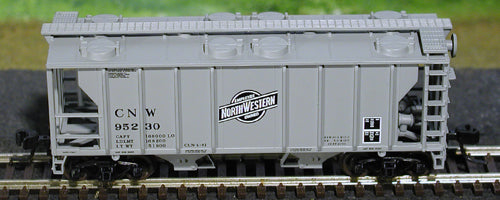 N Scale - Atlas - 31802 - Covered Hopper, 2-Bay, PS2 - Chicago & North Western - 95239