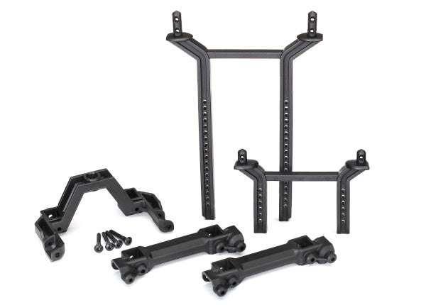 TRA8215, Body mounts & posts, front & rear (complete set)