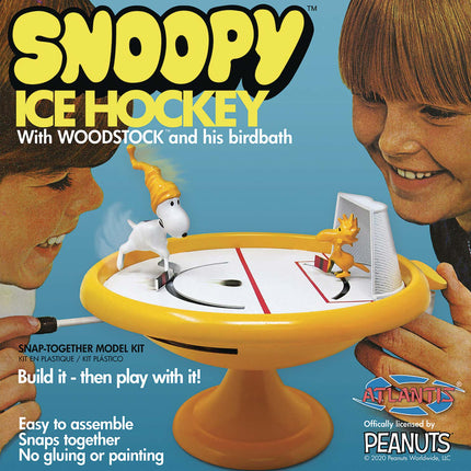 AAN-5696, Snoopy Ice Hockey Game Snap Model Kit