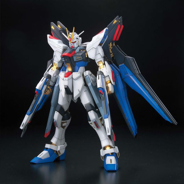 BAN100741, ZGMF-X20A Strike Freedom Gundam Full Burst Mode MG 1/100 Model Kit