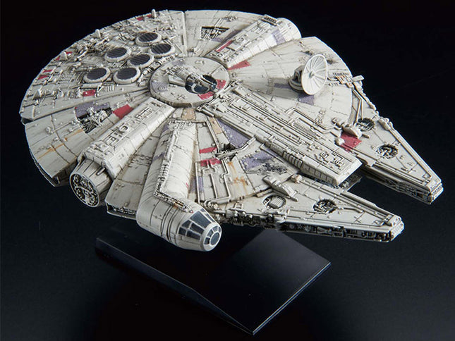 BAS5055704, 0015 Millennium Falcon 1/350 Plastic Model Kit, from Star Wars