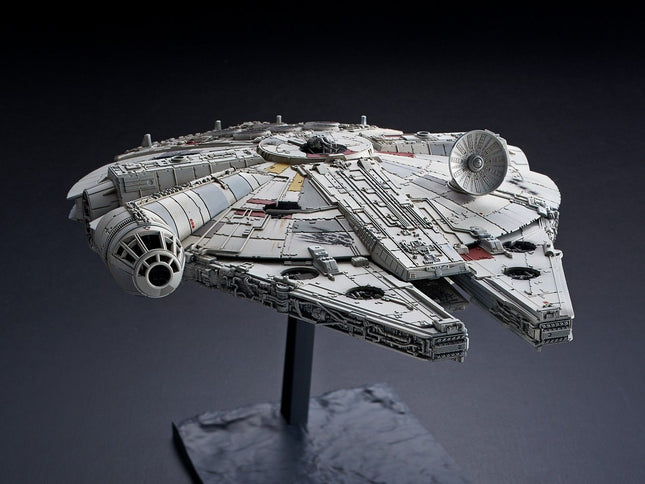 BAS5058195, Millennium Falcon Star Wars: The Rise of Skywalker 1/144 Plastic Model Kit