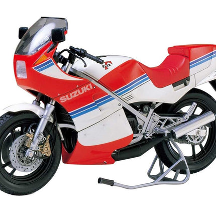 TAM14029, Tamiya 1983 Suzuki RG250 F "Full Options" 1/12 Motorcycle Model Kit