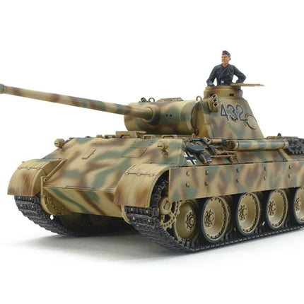 TAM32597, Tamiya 1/48 German Panther Ausf.D Model Tank Kit